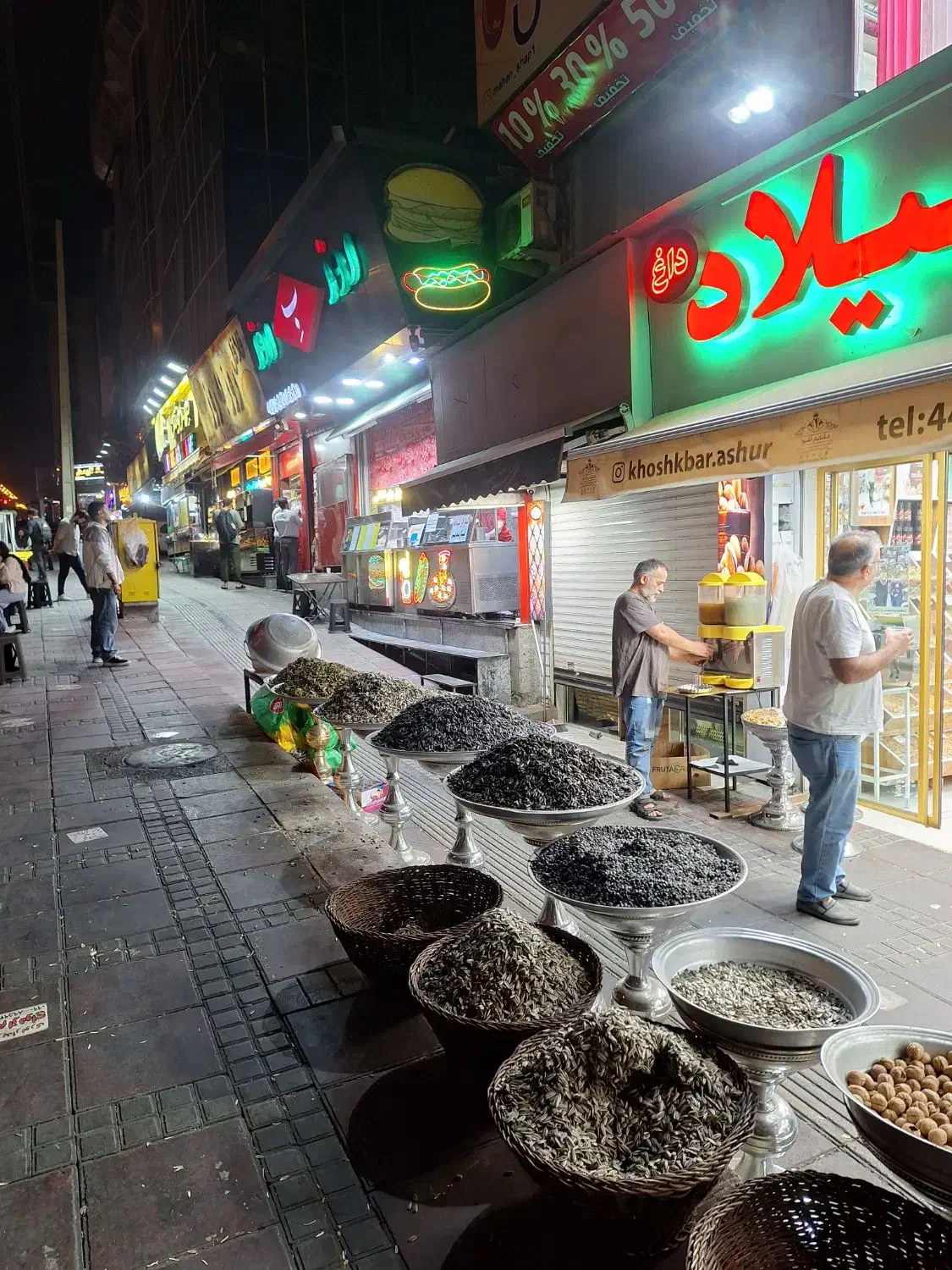 20مترمغازه براصلی بابهترین موقعیت|اجارهٔ مغازه و غرفه|تهران, جنتآباد مرکزی|دیوار