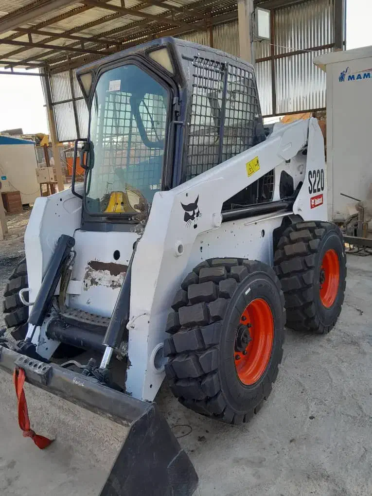 تعمیر تخصصی بابکت s300 هیوندا دورج|خدمات موتور و ماشین|کرج, کمالشهر|دیوار