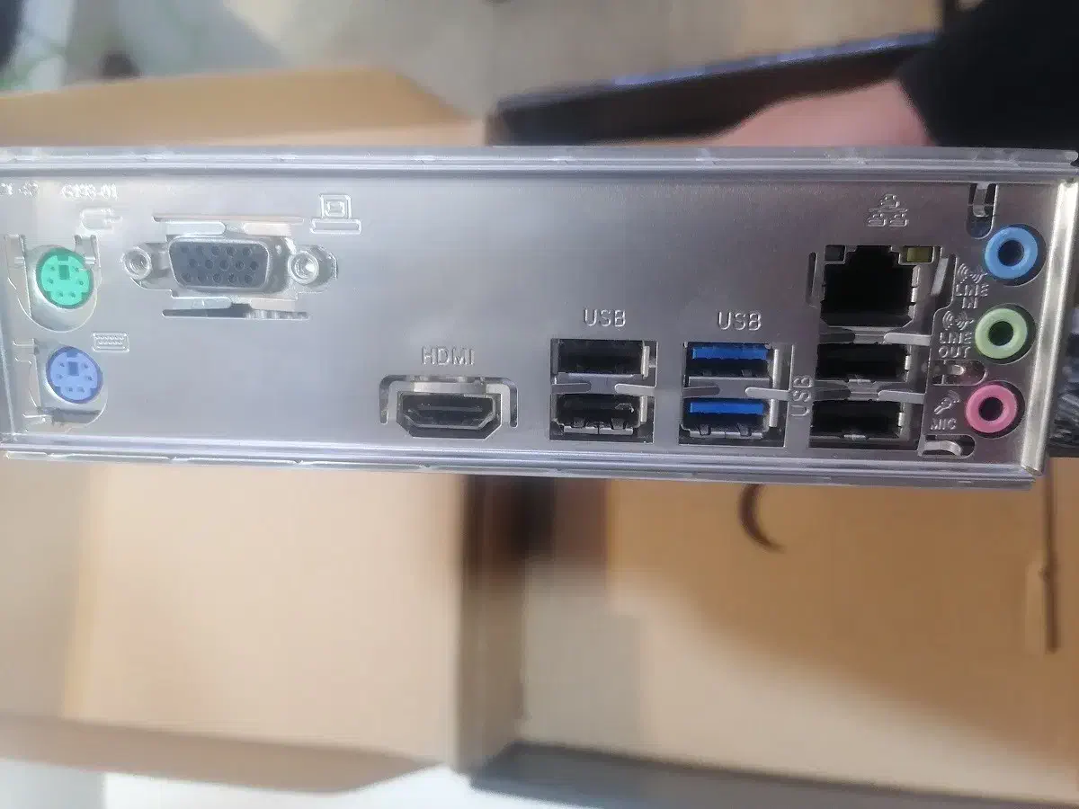 مادربرد گیگابایت مدل H410M H V3|قطعات و لوازم جانبی رایانه|نیشابور, شهرک قدس|دیوار