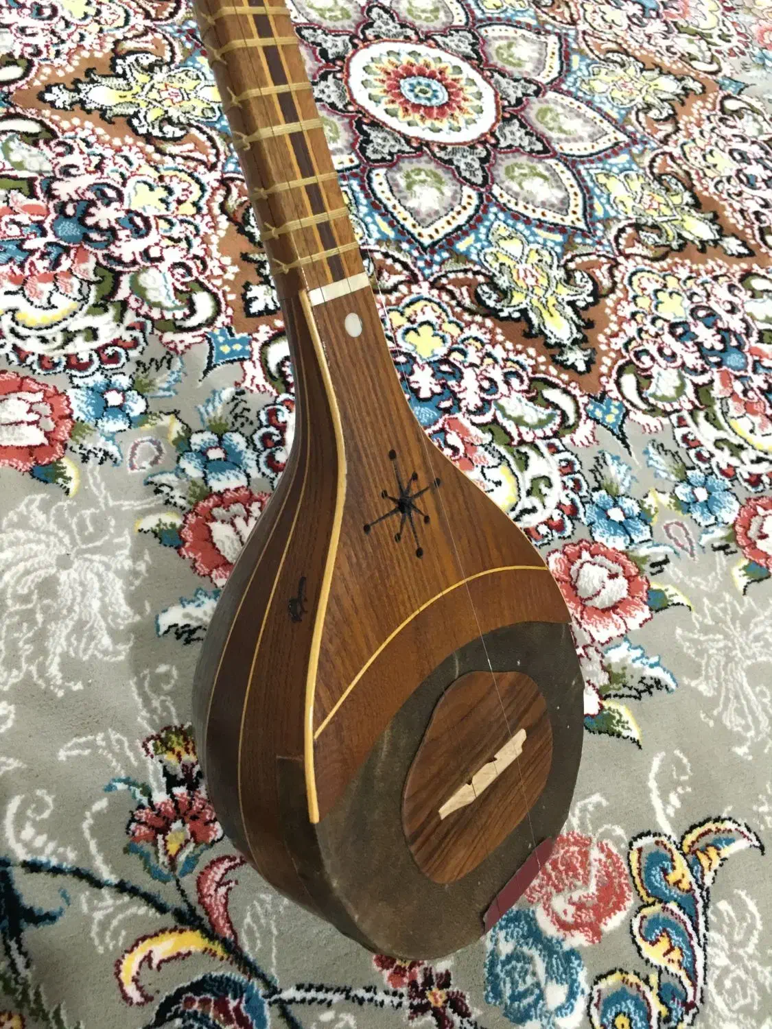 سه تار|سازهای سنتی|گرگان, |دیوار