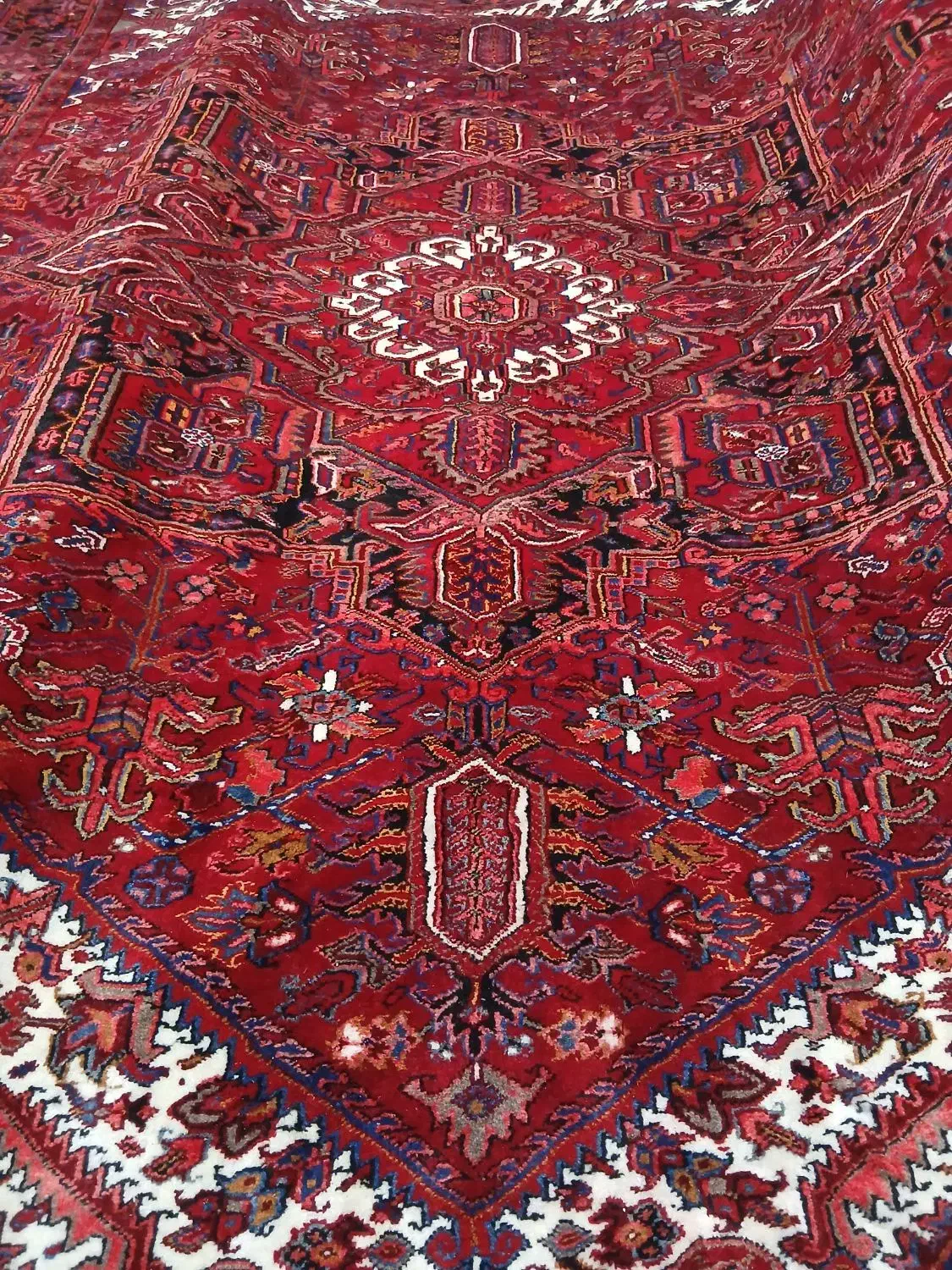 تک نه متری|فرش|میانه, |دیوار