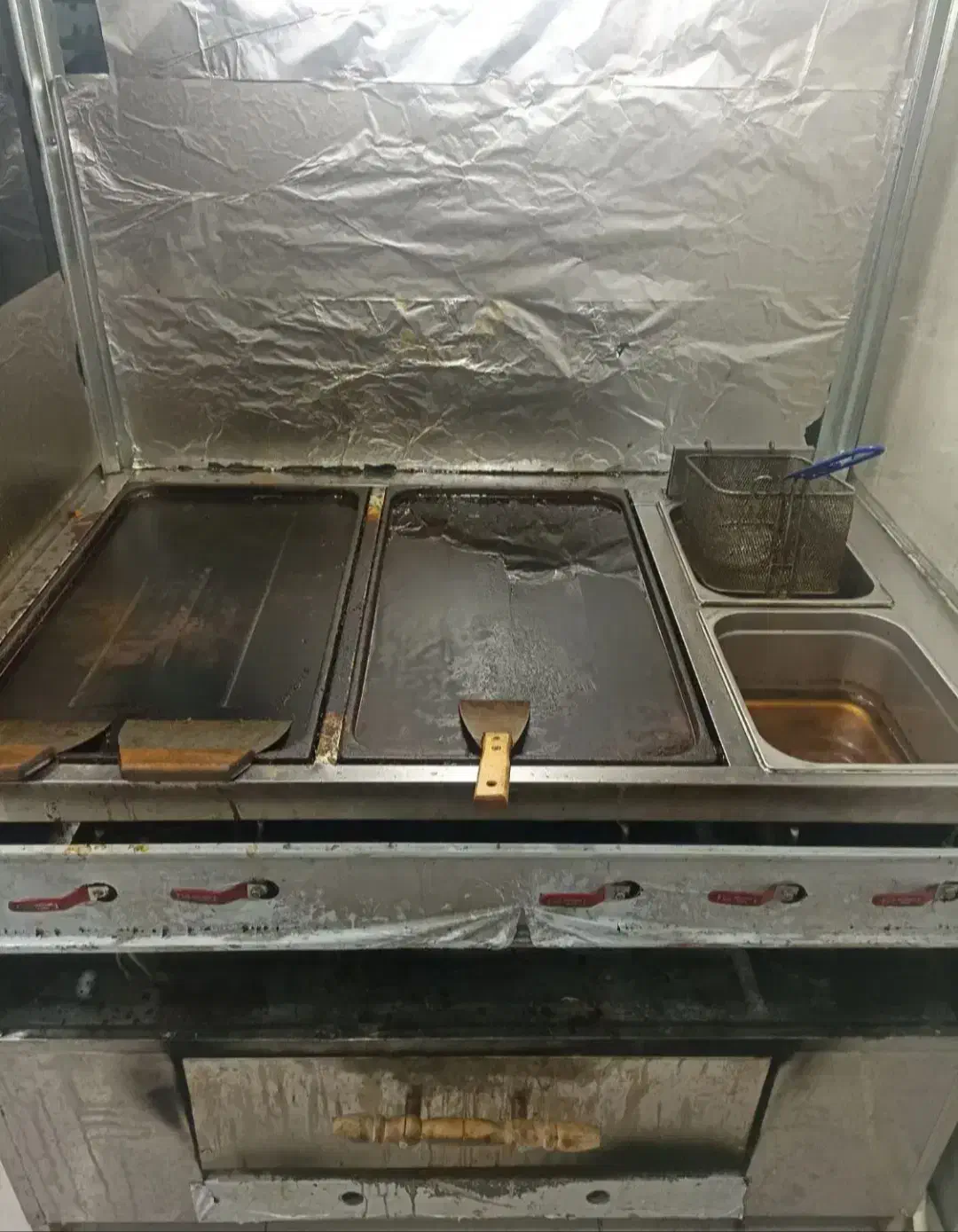 فر ساندویچی فر پیتزا صندوقی تمیز و نو|کافی‌شاپ و رستوران|شاهین‌شهر, شهرک ردانی پور|دیوار