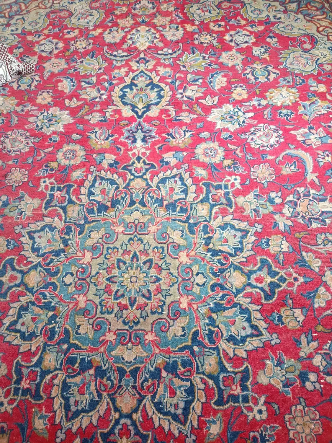 فرش دست بافت با قدمت ۴۰سال|فرش|خرمشهر, |دیوار