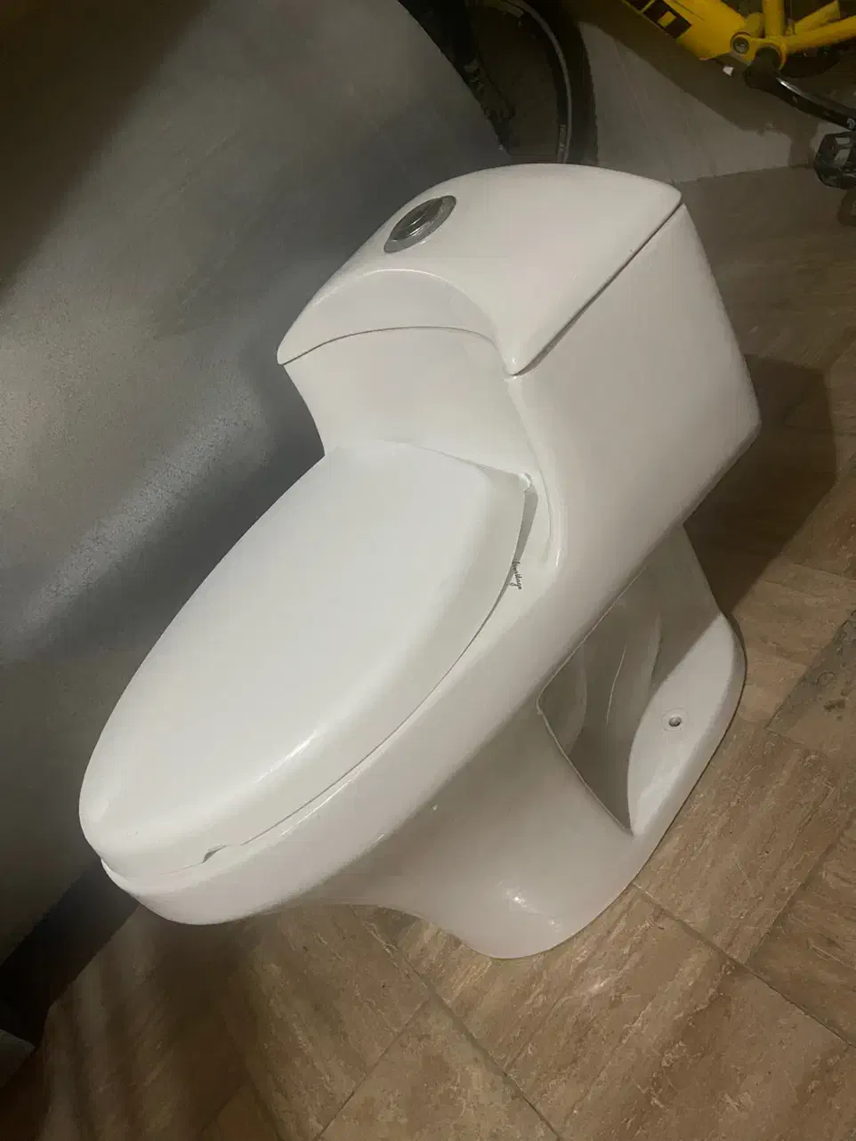 توالت فرنگی|لوازم سرویس بهداشتی|شاهینشهر, نظامی|دیوار