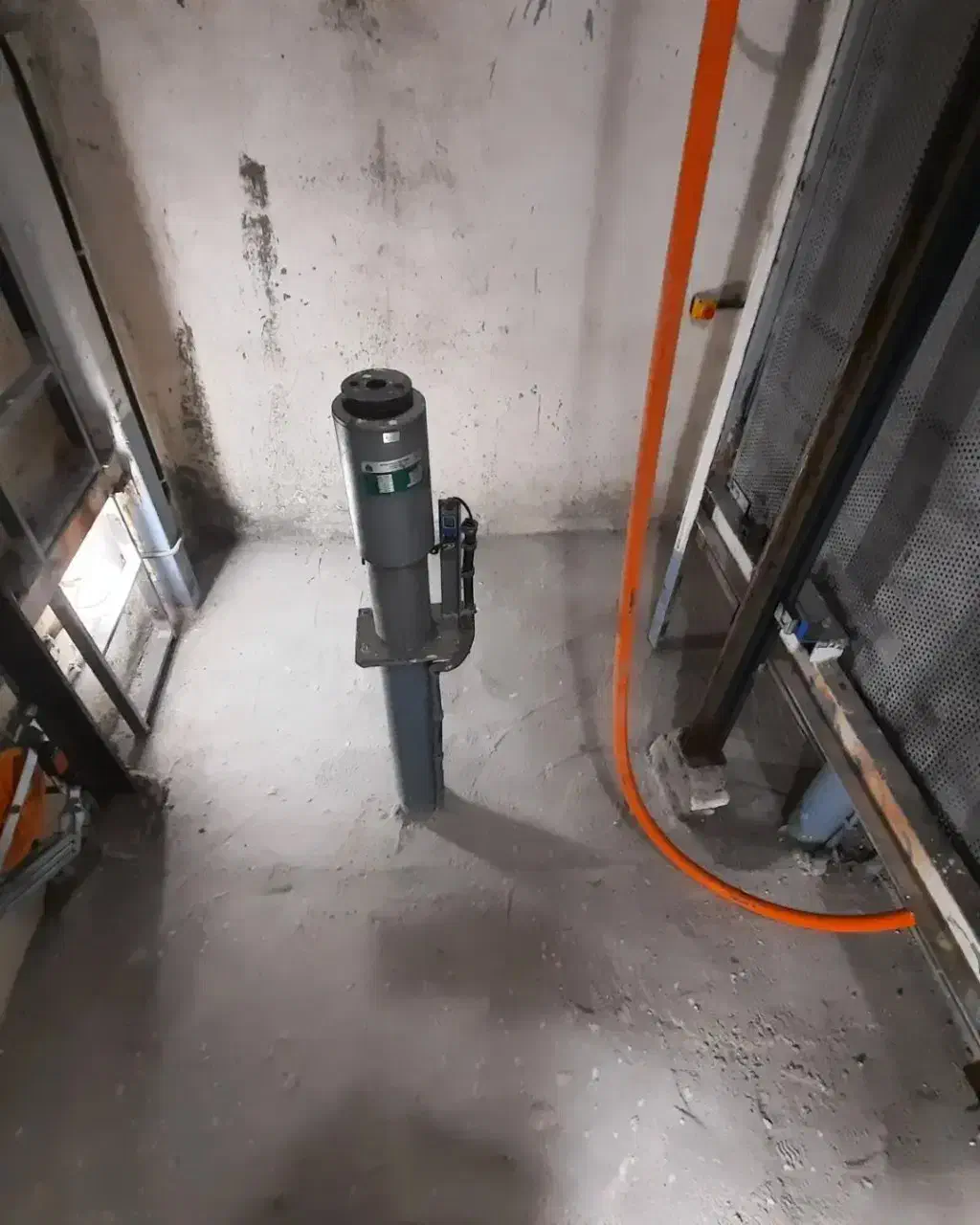 نصب و تعمیر اسانسور و بالابر|خدمات پیشه و مهارت|کرج, دهقان ویلا|دیوار