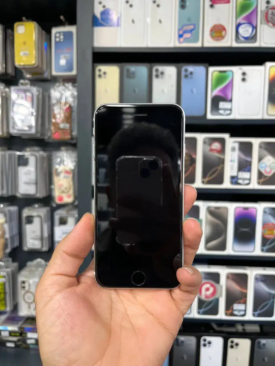 آیفون Se مدل 2020 با حافظه 256 با اقساط بلند مدت|موبایل|رشت, بازار|دیوار