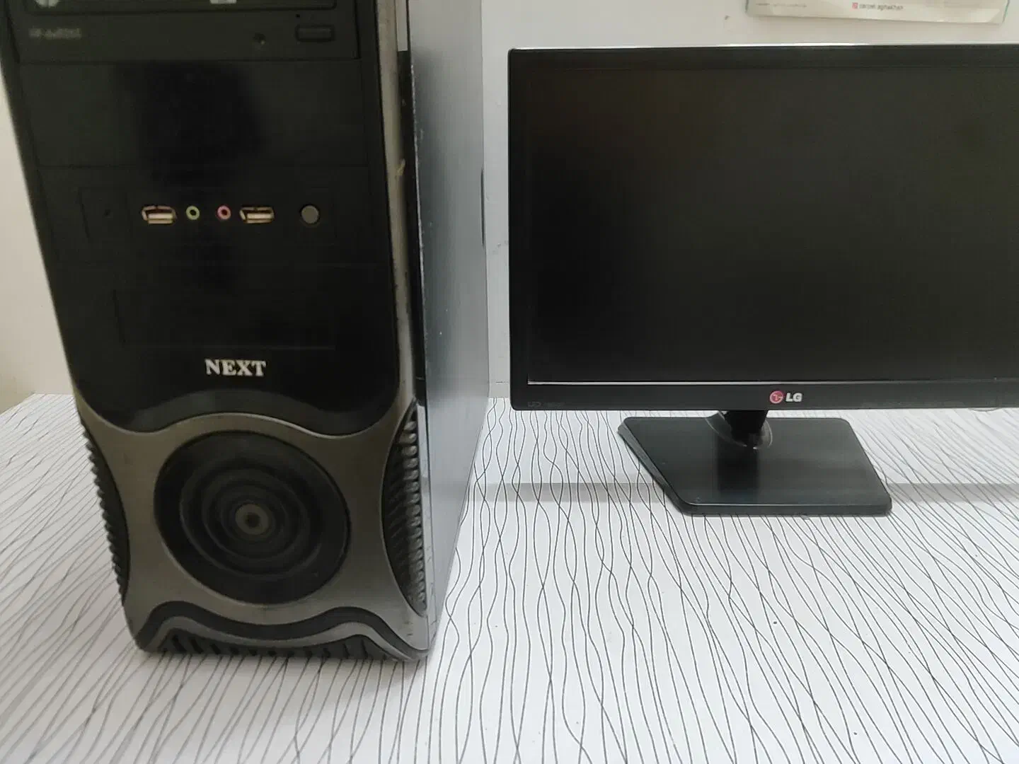 کیس خانگی و مانیتور LG|رایانه رومیزی|بجنورد, |دیوار