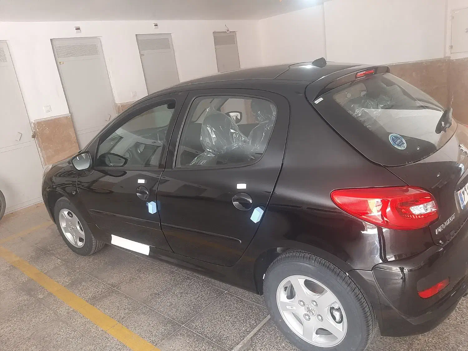 207پانا مشکی|خودرو سواری و وانت|قم, پردیسان|دیوار