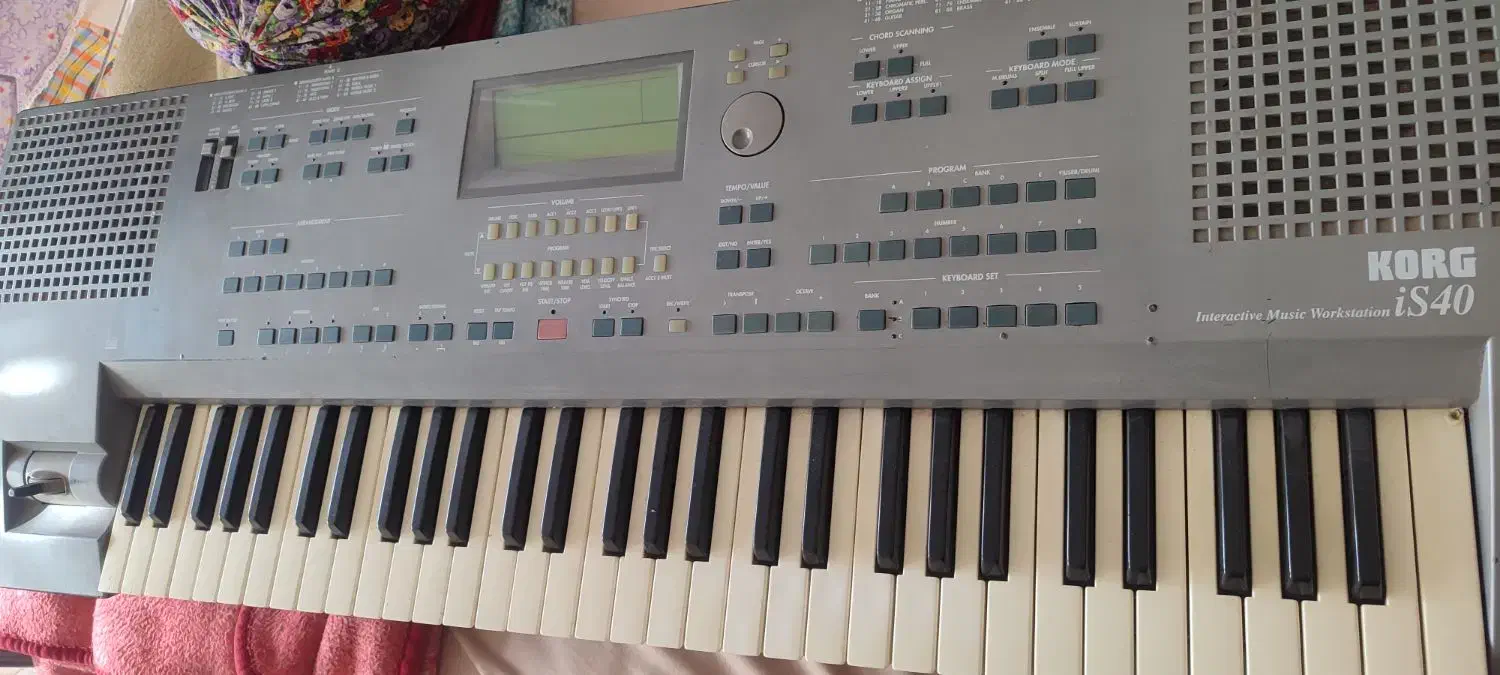 کرگ is40|پیانو، کیبورد، آکاردئون|تبریز, |دیوار