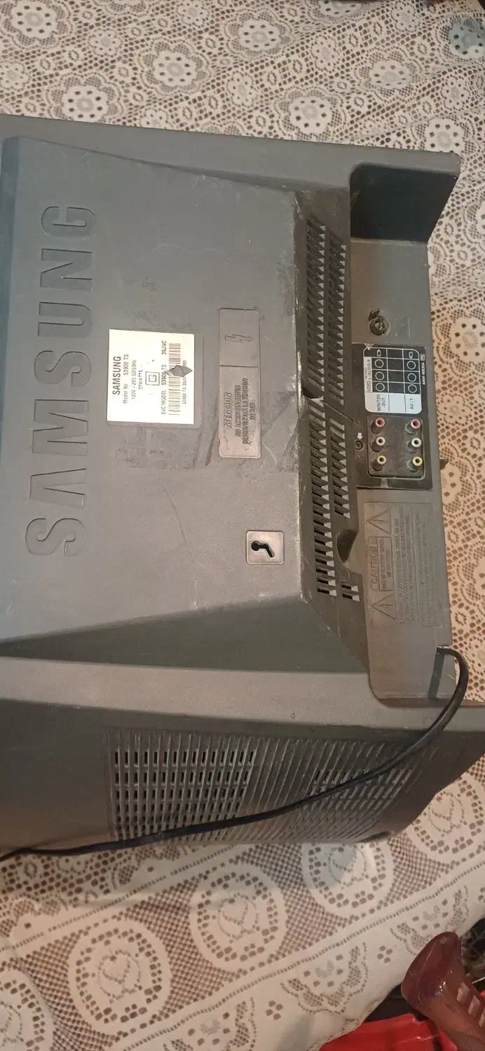 تلویزیون ۲۱ اینچ|تلویزیون و پروژکتور|مشهد, هفده شهریور|دیوار