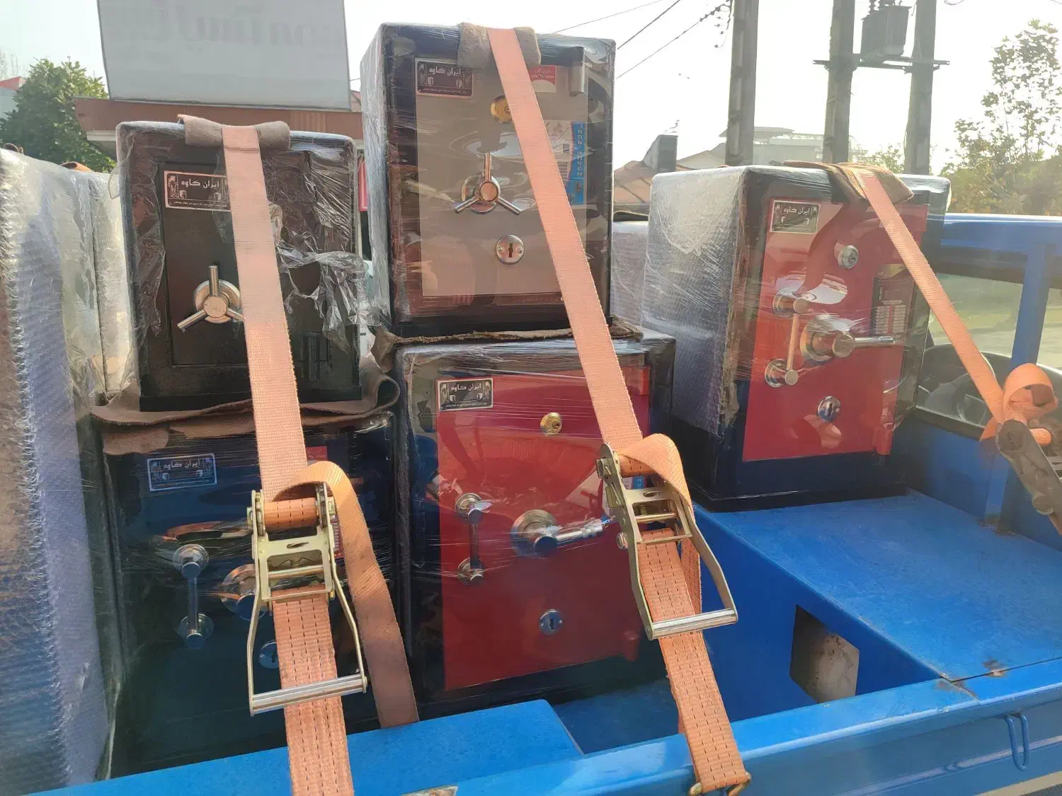 نمایندگی گاوصندوق|ابزارآلات|لاهیجان, شقایق|دیوار