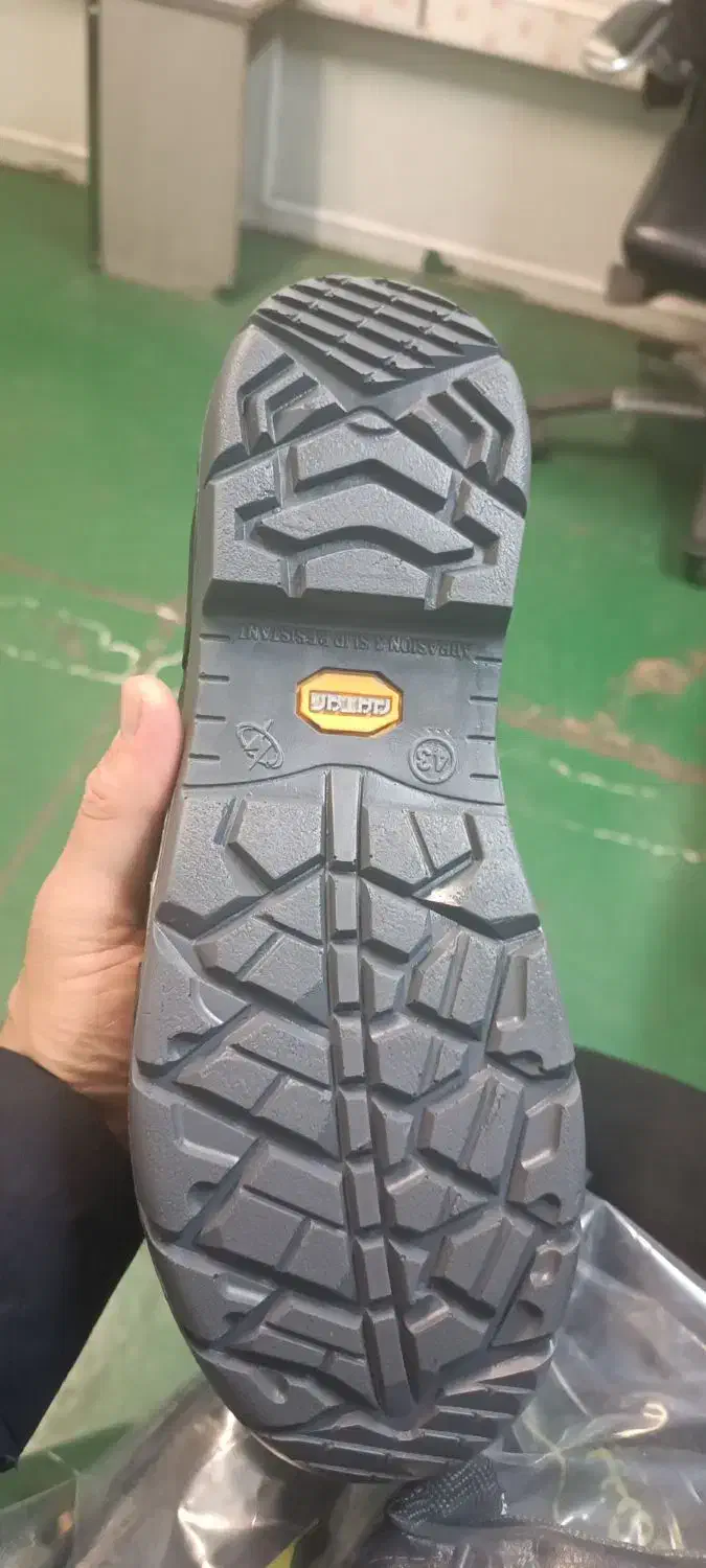 کفش در حد نو|کیف، کفش، کمربند|شاهین‌شهر, دهخدا|دیوار