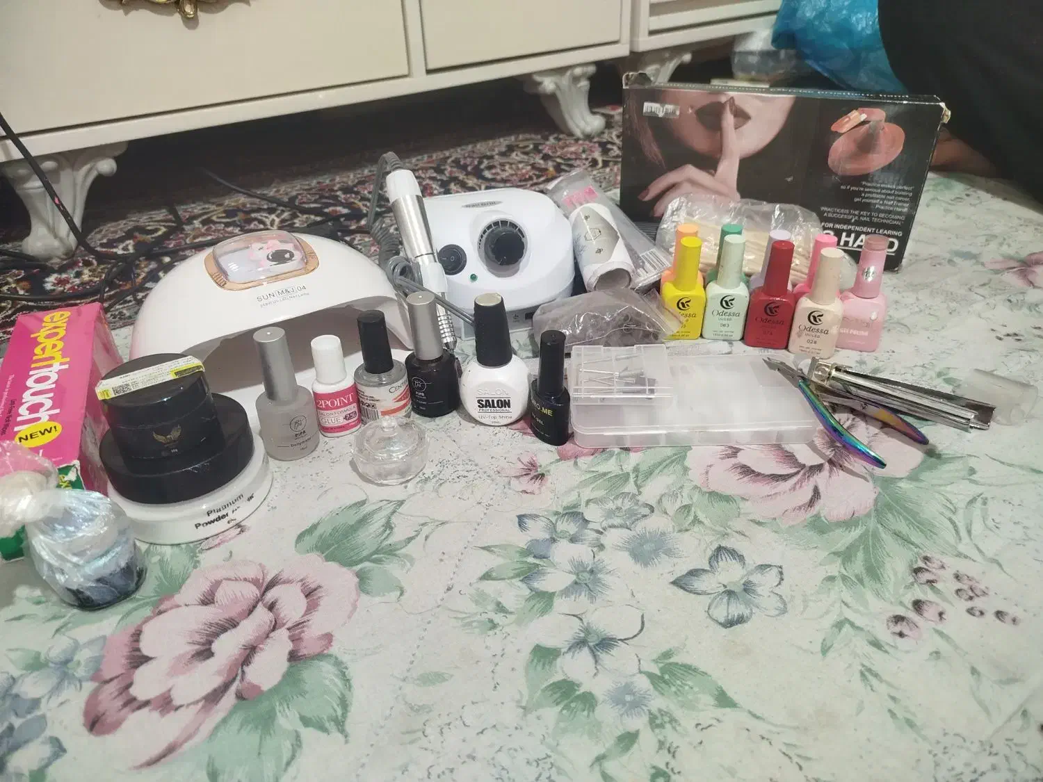 لوازم ناخون|آرایشگاه و سالنهای زیبایی|قزوین, |دیوار