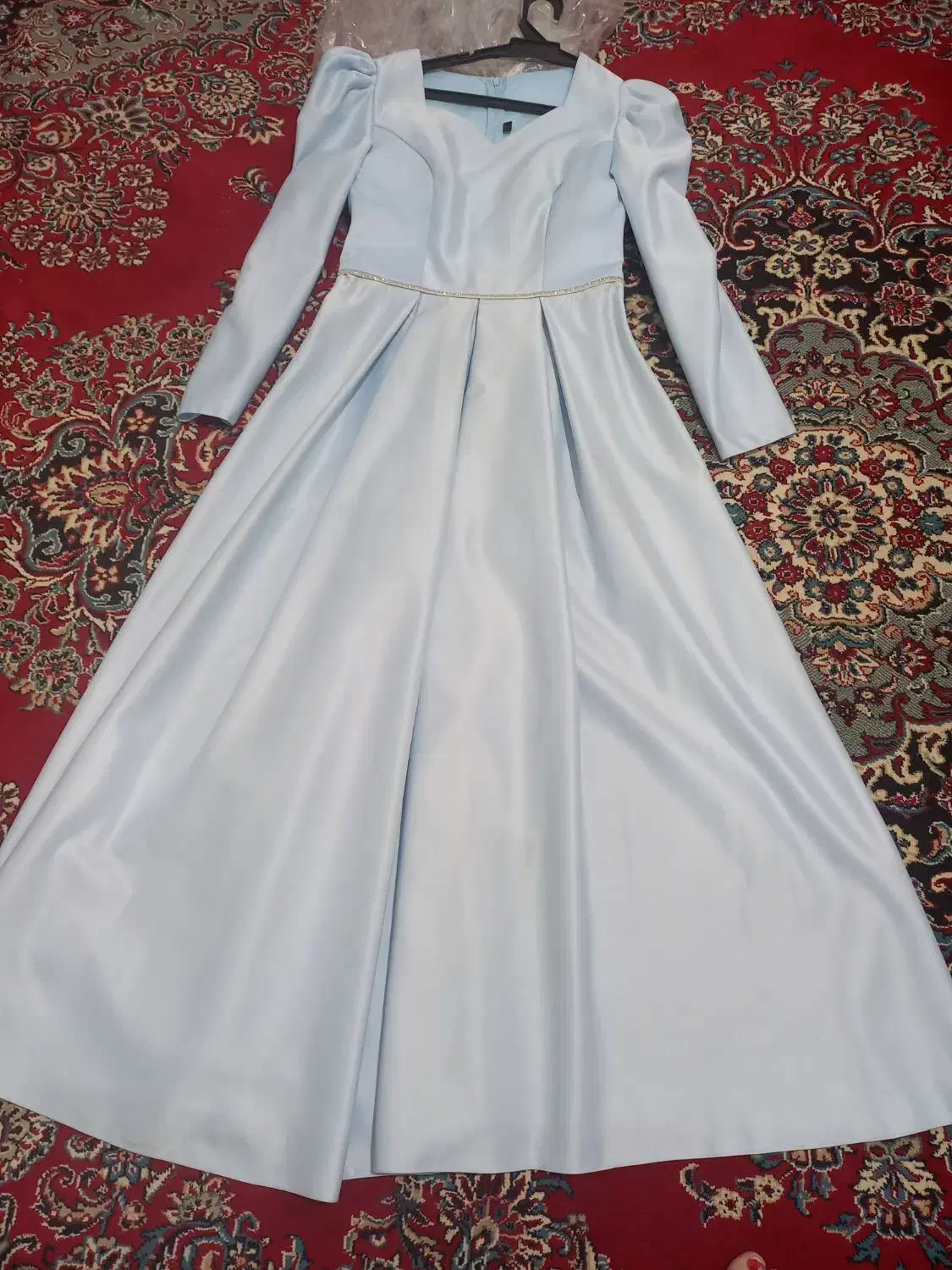 لباس مجلسی|لباس|ازنا, |دیوار