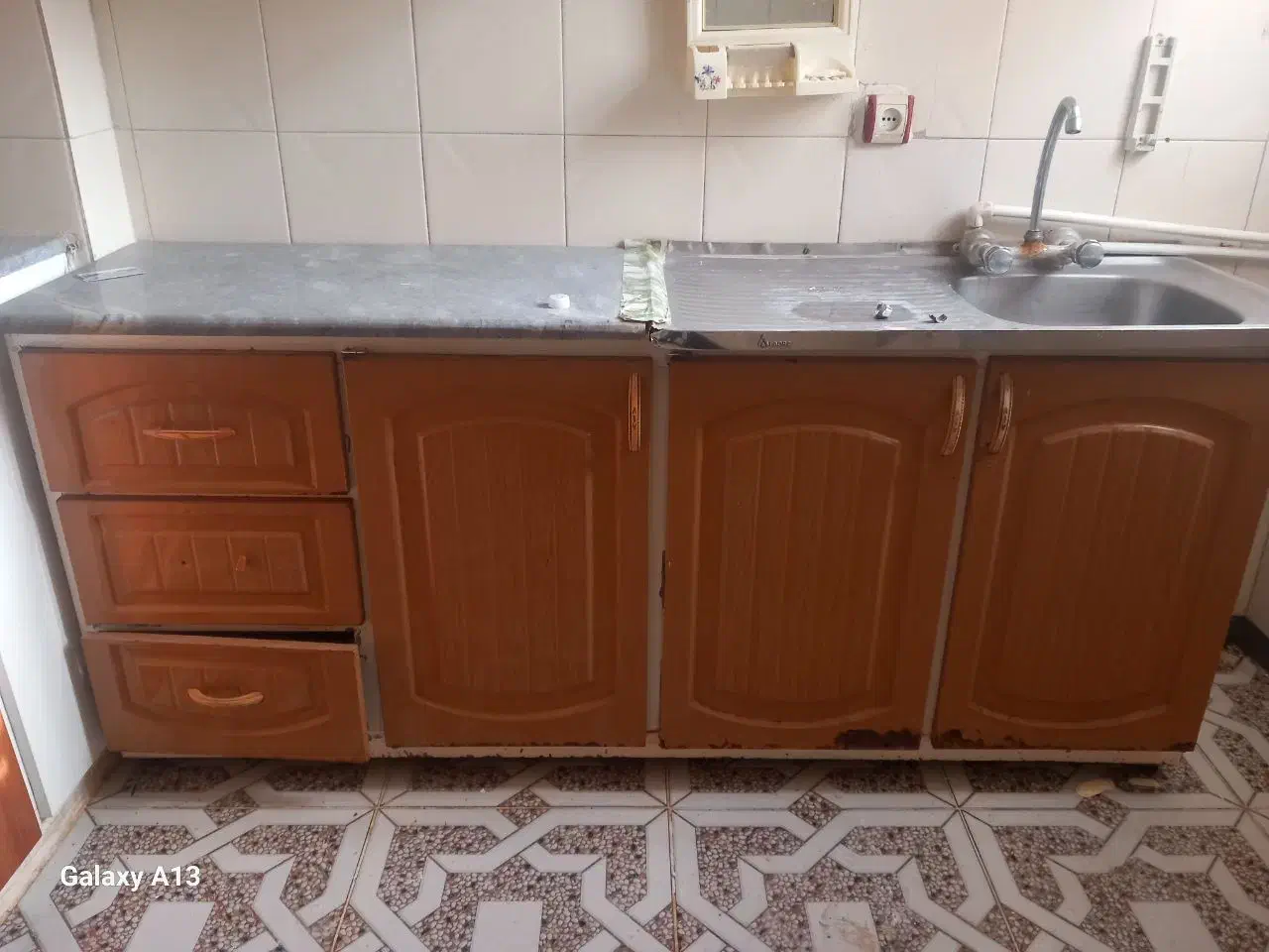 در اتاق و کابینت|آب‌چکان و نظم‌دهنده ظروف|تربت‌حیدریه, جانبازان|دیوار