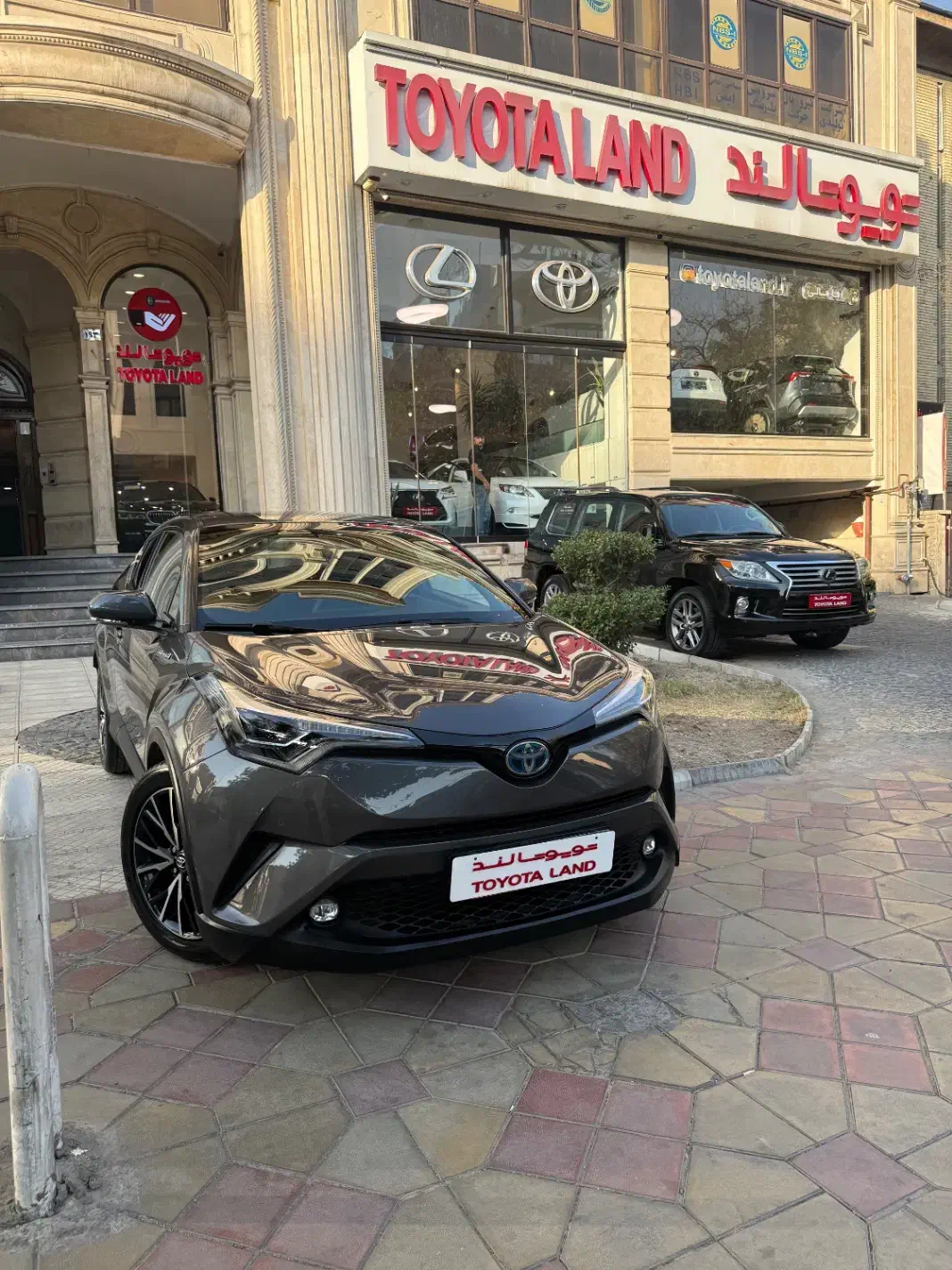 تویوتا CHRمدل۲۰۱۸|خودرو سواری و وانت|تهران, عباس‌آباد|دیوار