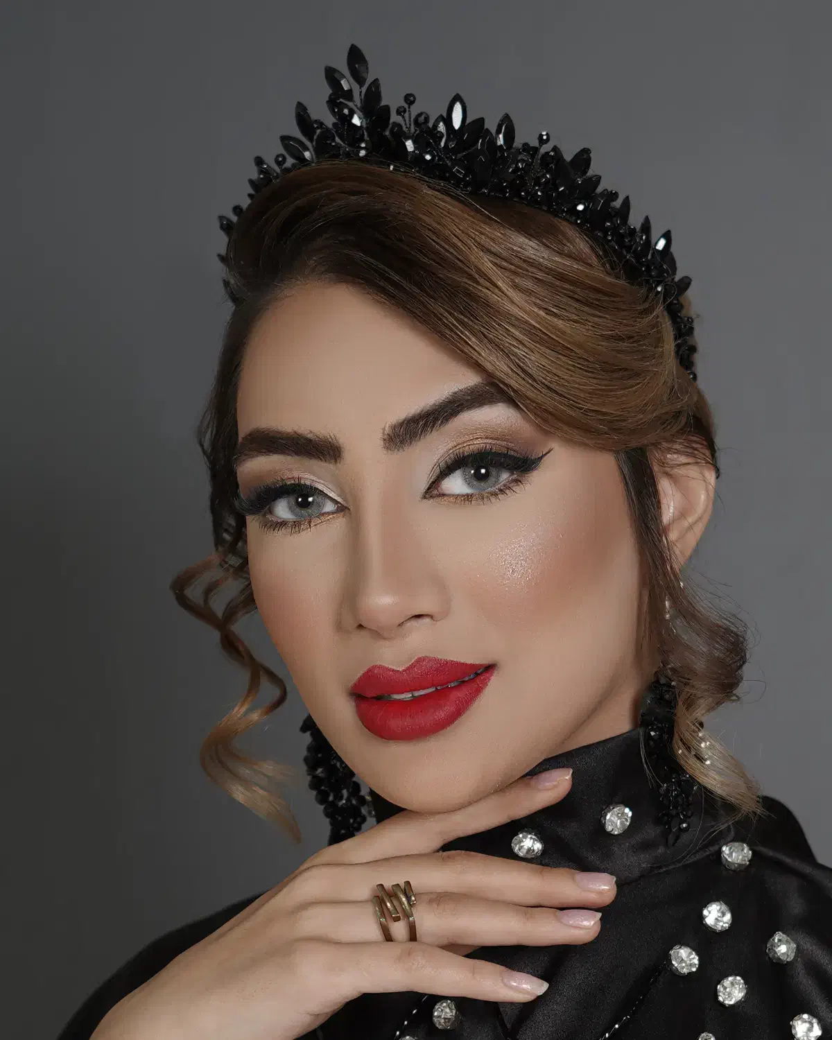 میکاپ و گریم|خدمات آرایشگری و زیبایی|بم, |دیوار