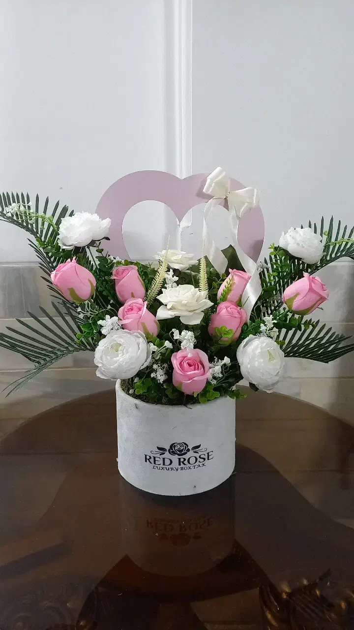 انواع دسته گل عروس و...|گل مصنوعی|اردکان, |دیوار