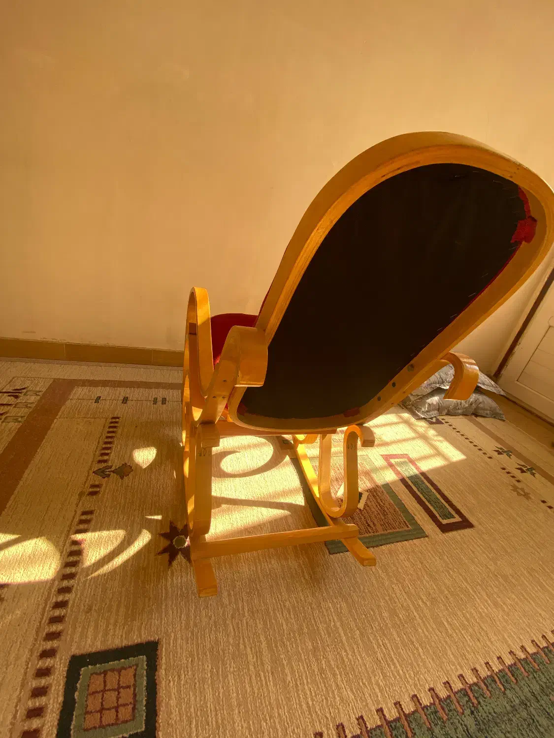 صندلی راکی نو|صندلی و نیمکت|کرج, باغستان|دیوار