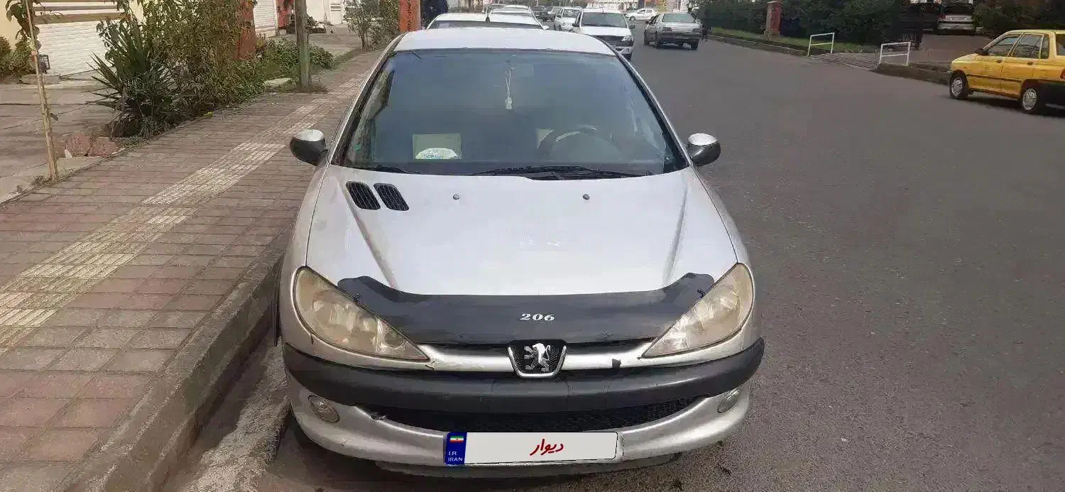 ۲۰۶ مدل ۸۲ کم رنگ سالم|خودرو سواری و وانت|رشت, کوی مهر|دیوار