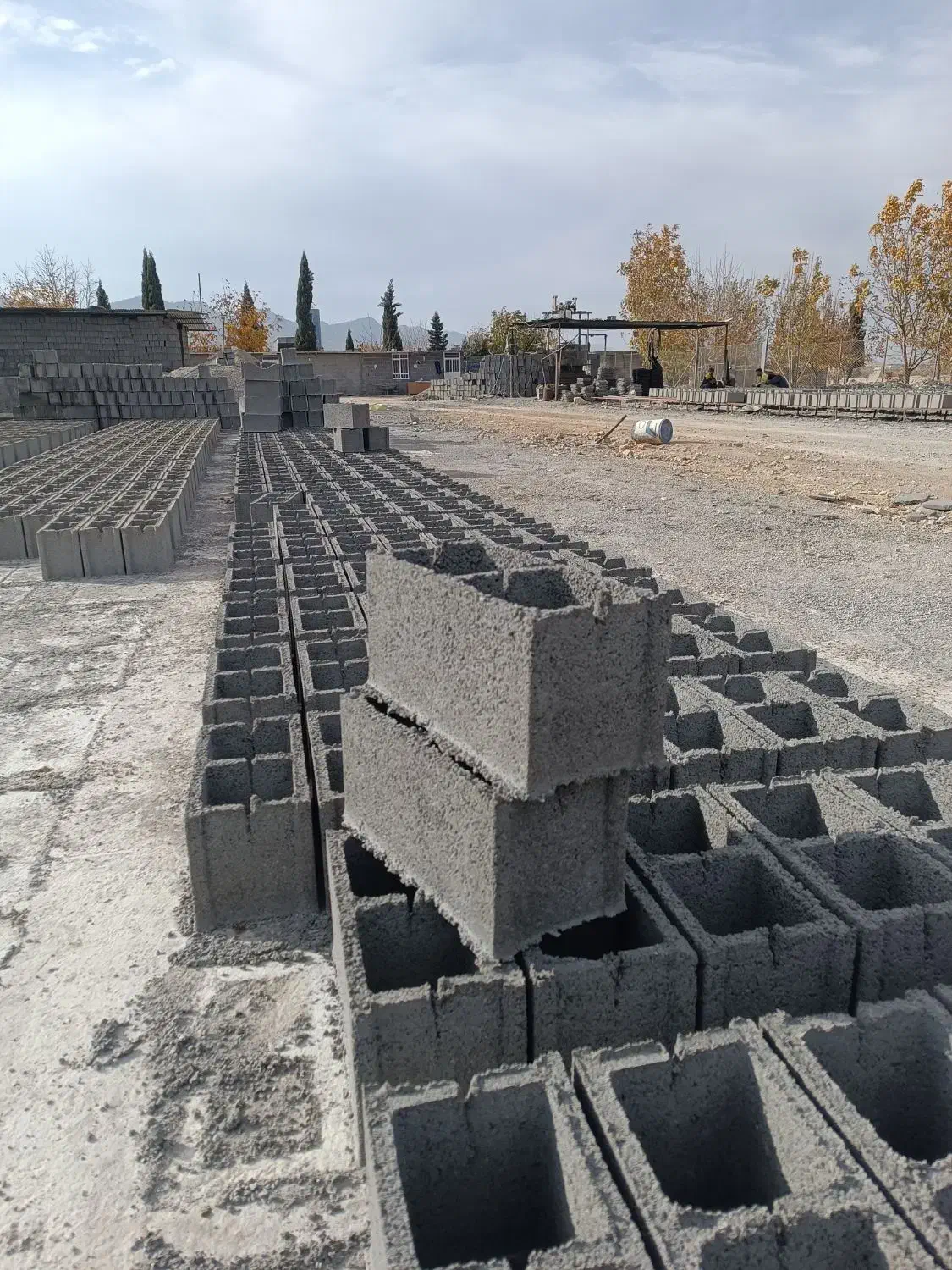 بلوک با کیفیت تضمینی + پیش‌فروش با فاکتور رسمی|مصالح و تجهیزات ساختمان|یاسوج, |دیوار