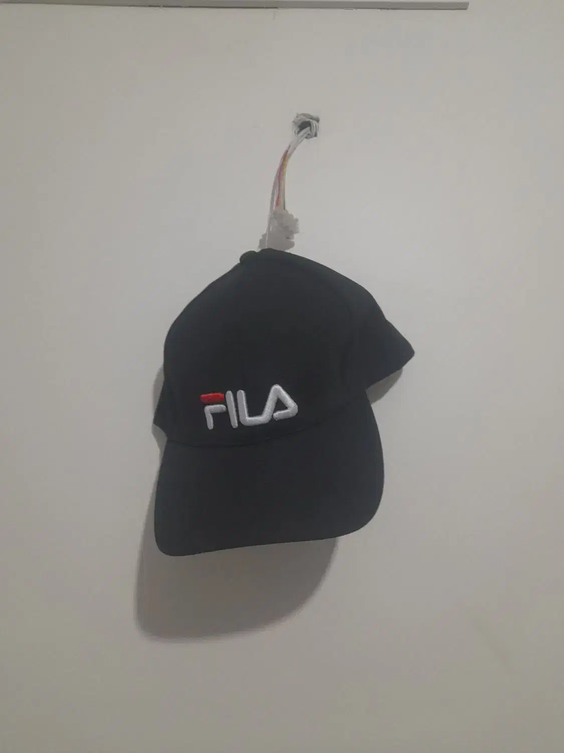 کلاه افتابی|لباس|کرج, ساسانی (قلمستان)|دیوار