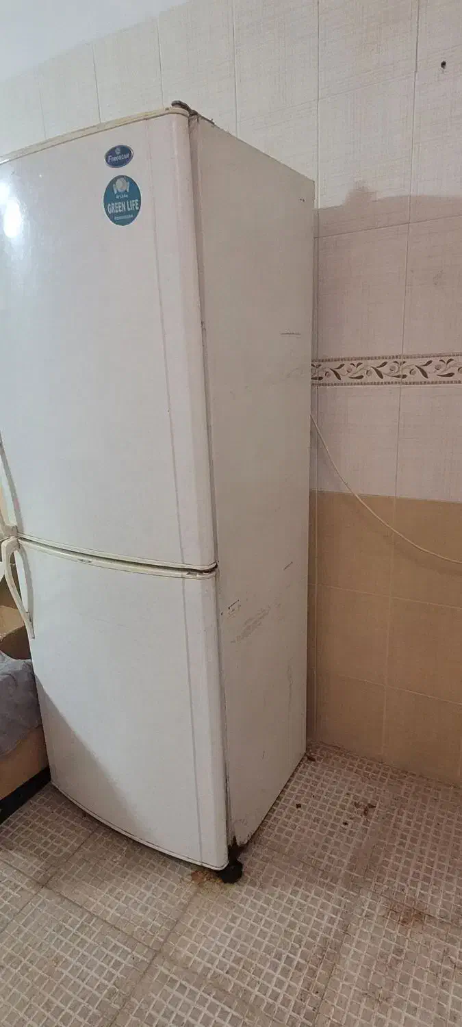 یخچال فریزر فروزان|یخچال و فریزر|قم, سراجه (۱۵ خرداد)|دیوار