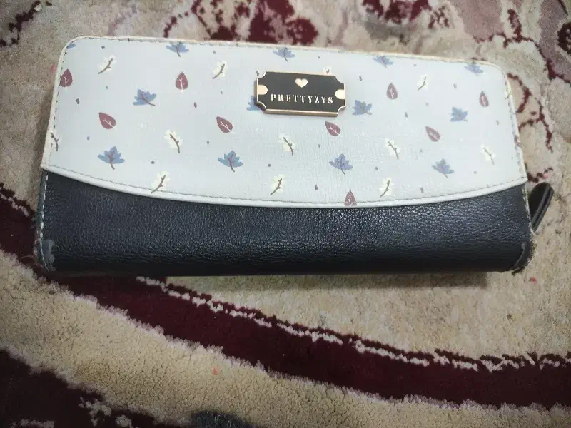 پیداشده|اشیا|بروجرد, |دیوار