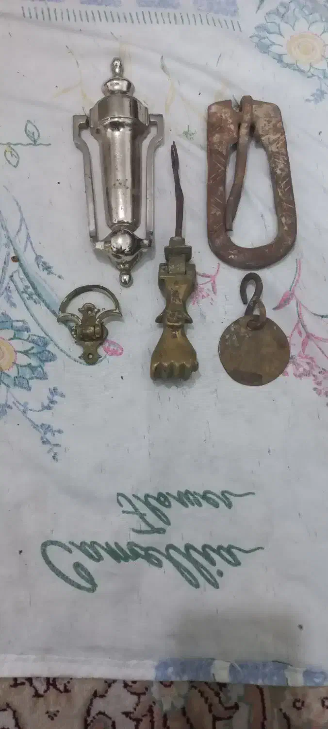 وسایل قدیمی|کلکسیون اشیاء عتیقه|مبارکه, |دیوار