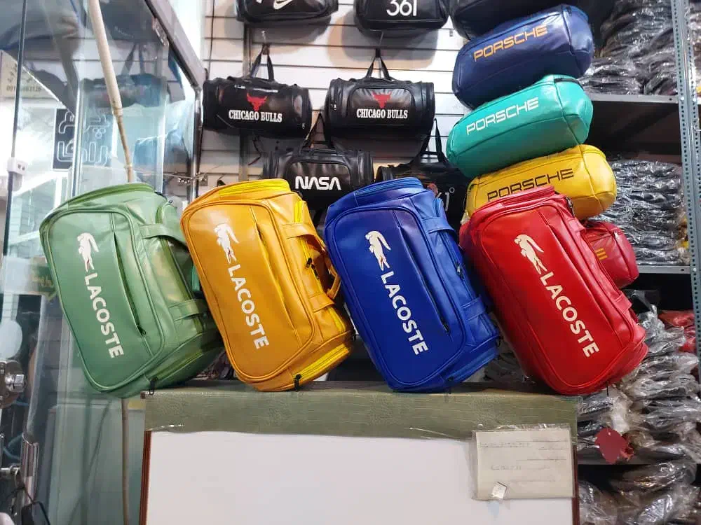 ساک ورزشی|کیف، کفش، کمربند|قم, قلعه کامکار|دیوار