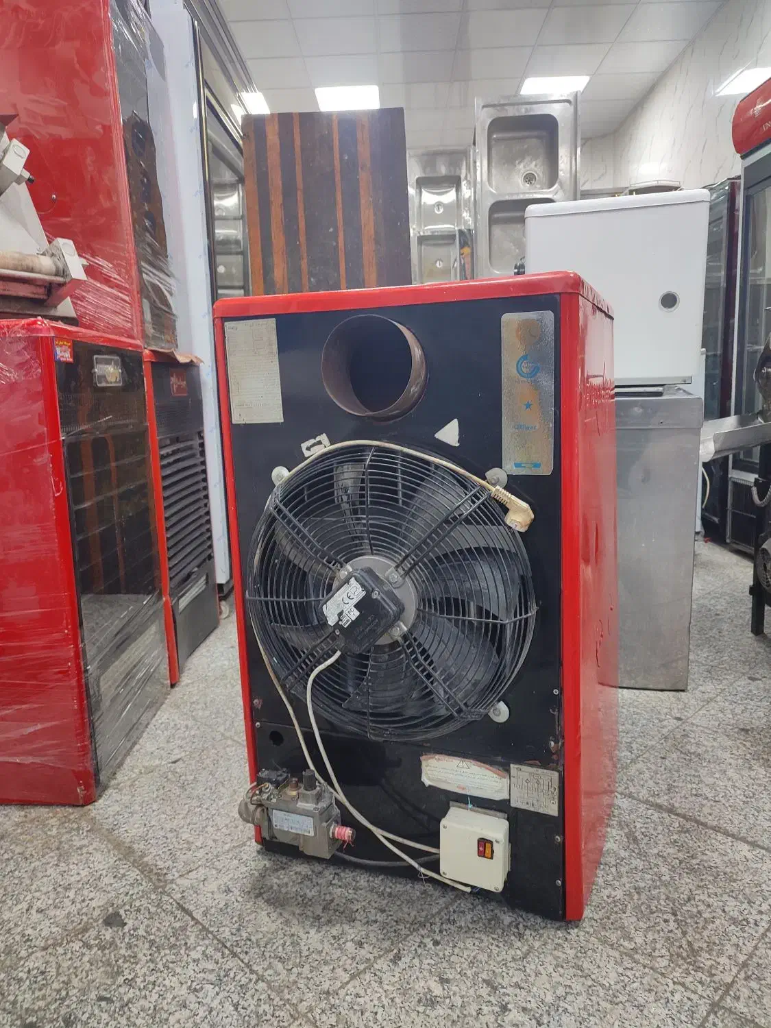 بخاری انرژی 640شیر  ایتالیایی در حد نو|بخاری، هیتر، شومینه|نسیم‌شهر, |دیوار