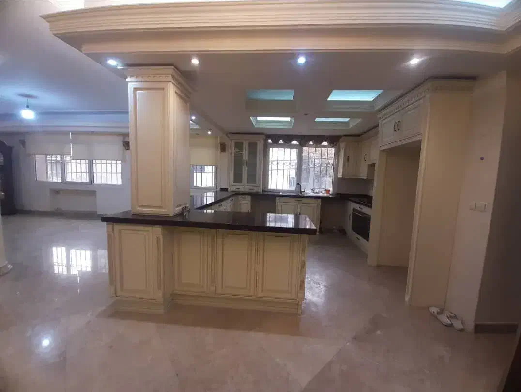 ۱۳۰ متر/ تکواحدی /نور و نقشه بی نظیر