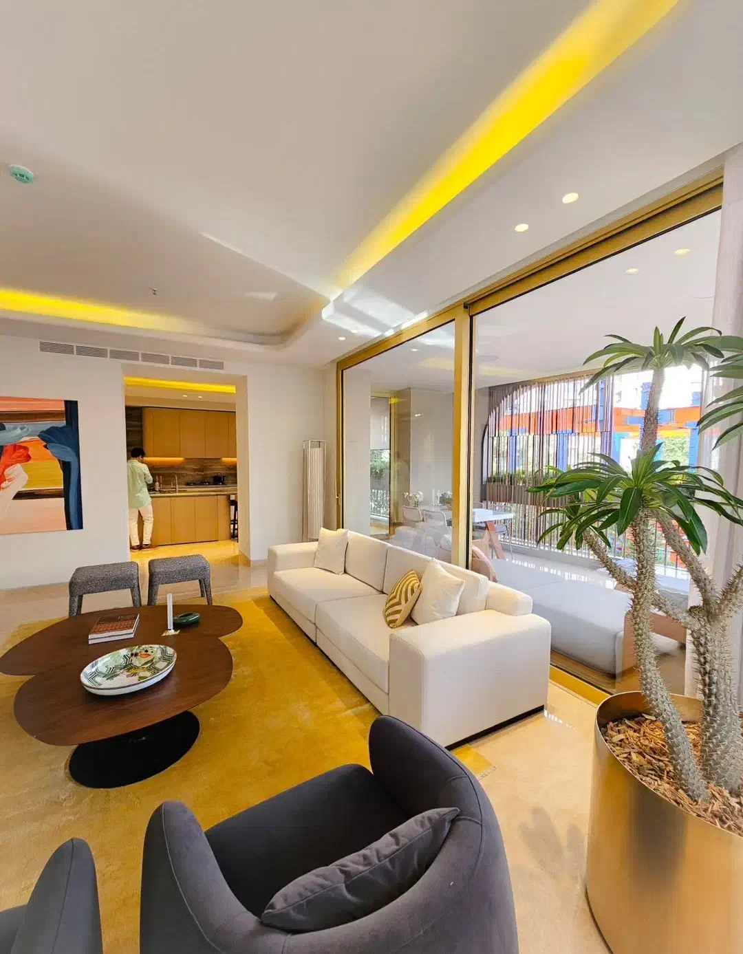 ۳۳۰متر * ۴ خواب * فرنیش  *  مروارید در سعادت اباد