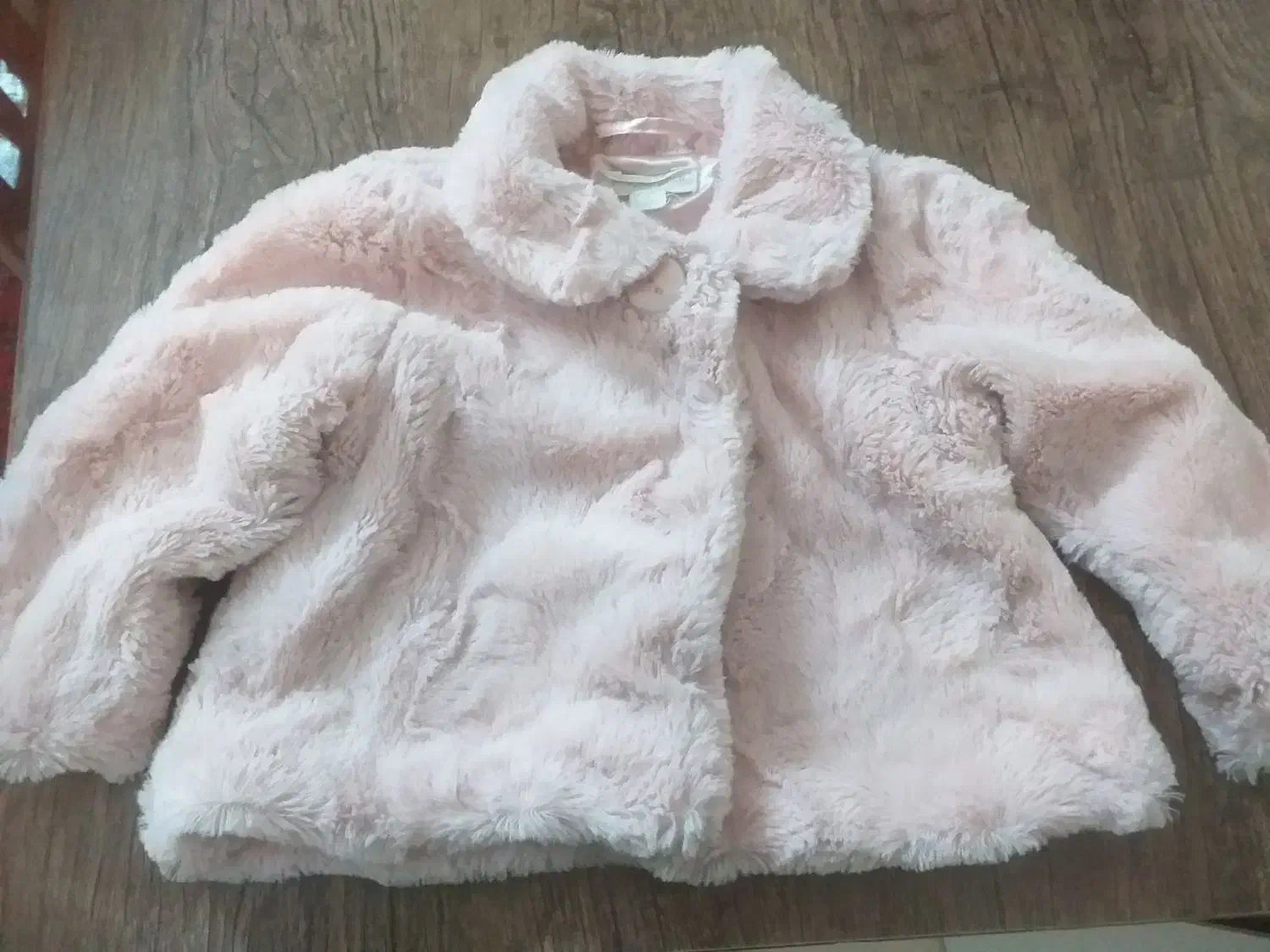 دو عدد لباس زمستونی دخترونه با هم فروخته میشه|کفش و لباس بچه|مشهد, سجاد شهر|دیوار