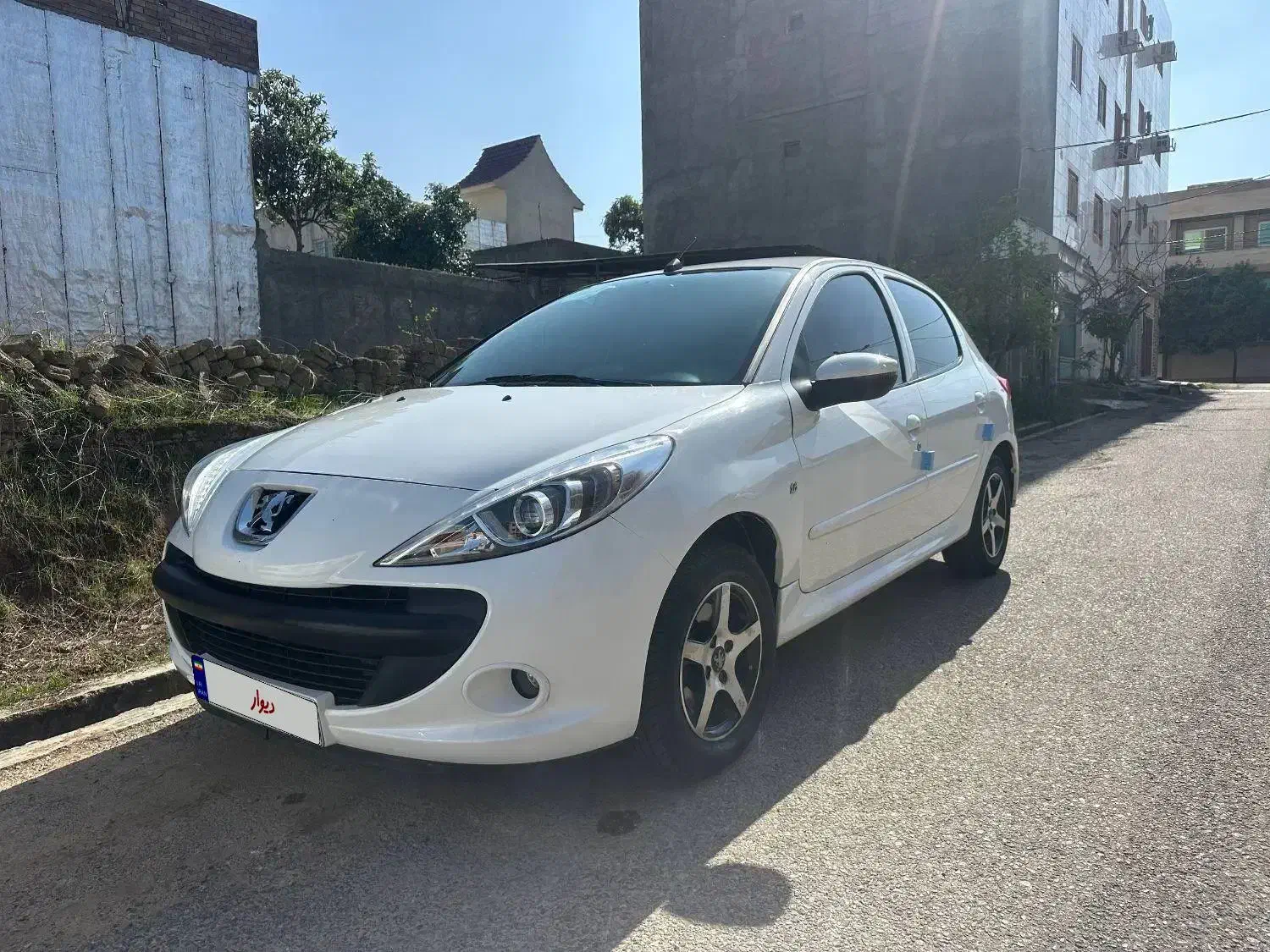 ۲۰۷ مدل۹۸|خودرو سواری و وانت|مینودشت, |دیوار