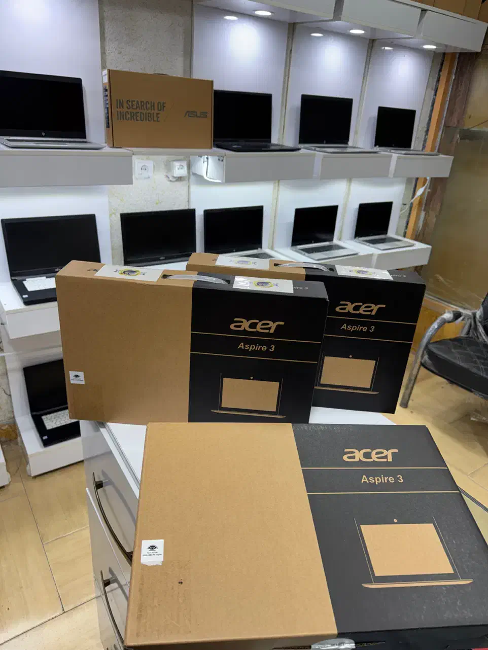 ایسر اکبند دانشجویی گارانتی ۱۸ماهه شهر لپ تاپ|رایانه همراه|خرم‌آباد, |دیوار