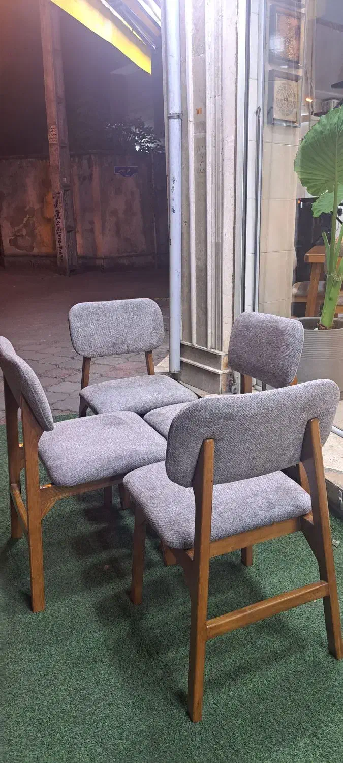 میز ناهارخوری فلورا ۴ نفره چوب تمام نراد|میز و صندلی غذاخوری|رشت, استقامت ۱|دیوار