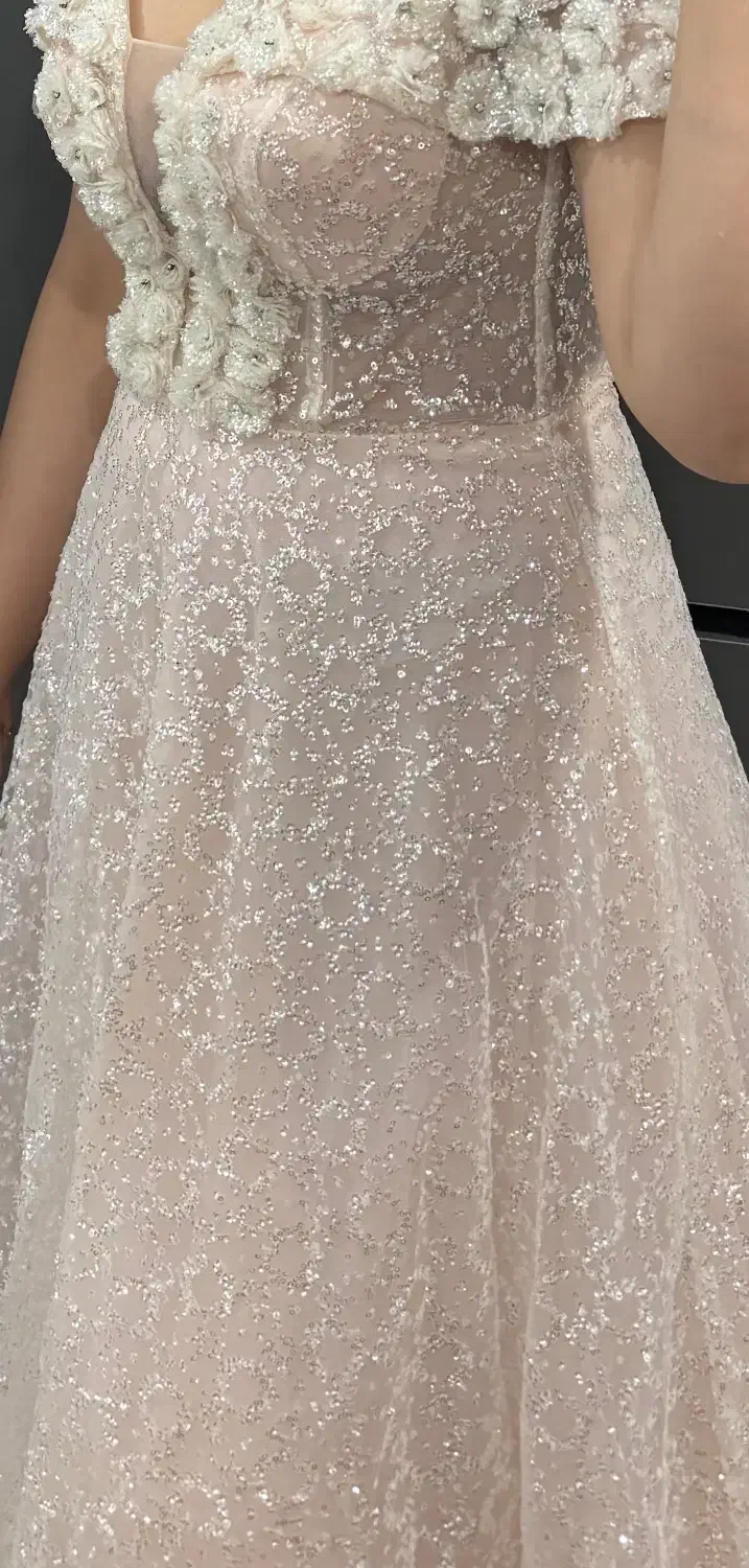 لباس عروس|لباس|یزد, |دیوار