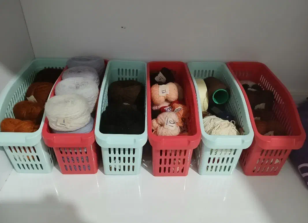 دار تابلوفرش همراه با نخ هاو لوازم مورد نیاز بافت|تابلو فرش|گرمدره, |دیوار