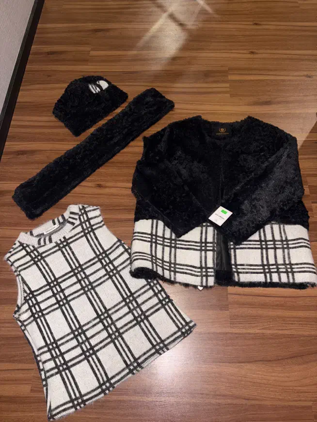 ست ۴ تیکه پاییزه|لباس|پردیس, فاز ۲|دیوار