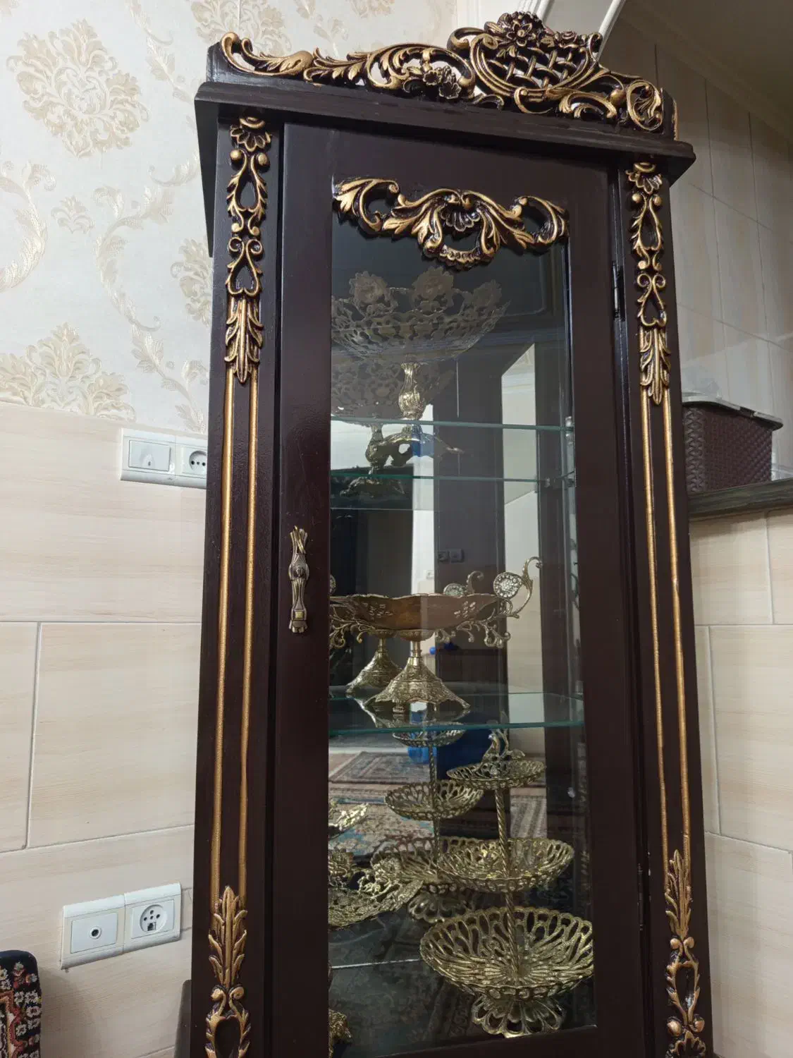 در حد نو بدون خط وخش|بوفه، ویترین، کنسول|صفادشت, |دیوار