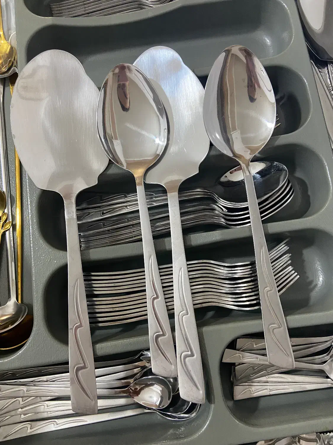 سرویس ۲۴ نفره قاشق چنگال|ظروف سرو و پذیرایی|ارومیه, |دیوار