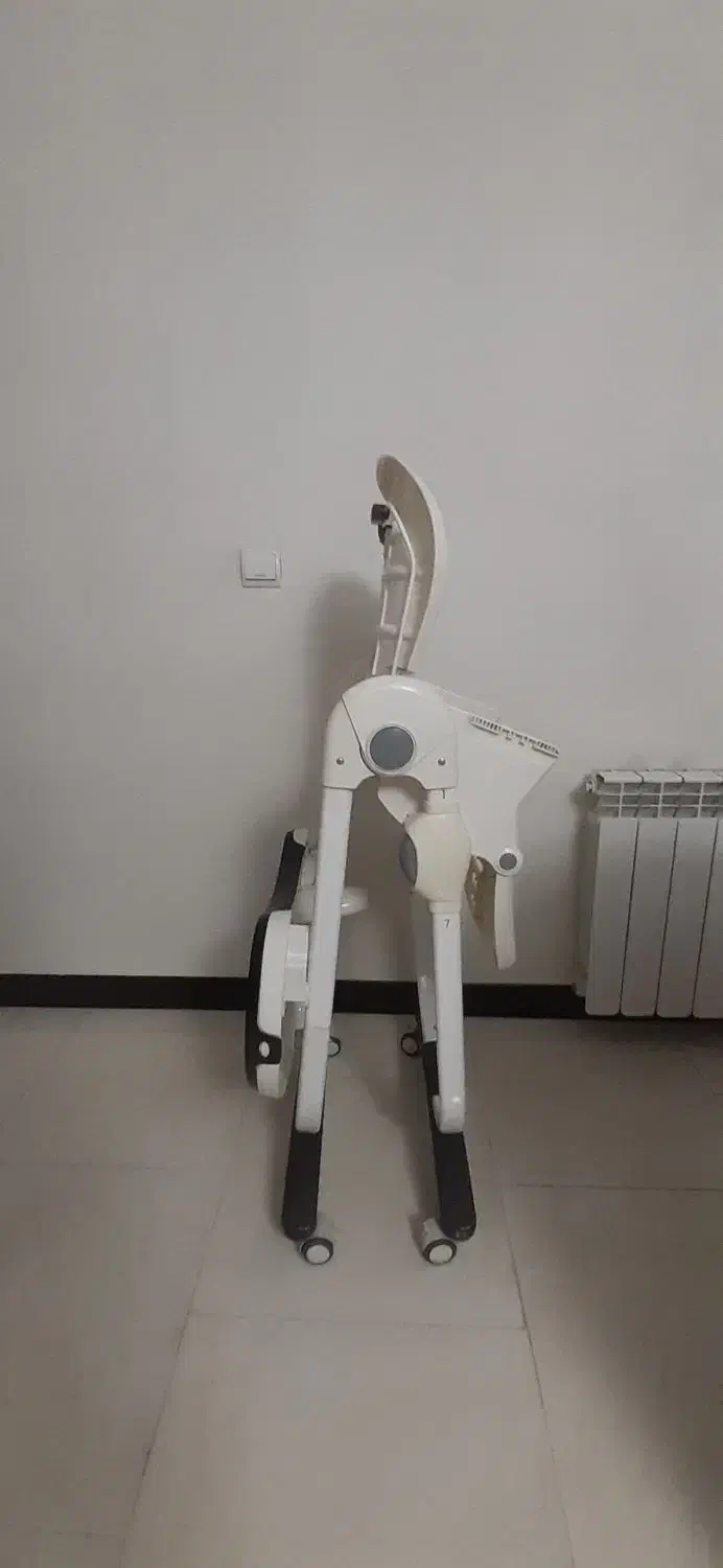 میز غذای کودک|تخت و صندلی بچه|تهران, کاج|دیوار