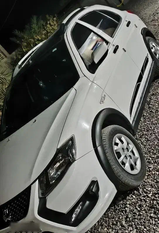 کوییک 1402 سقف مشکی|خودرو سواری و وانت|بم, |دیوار