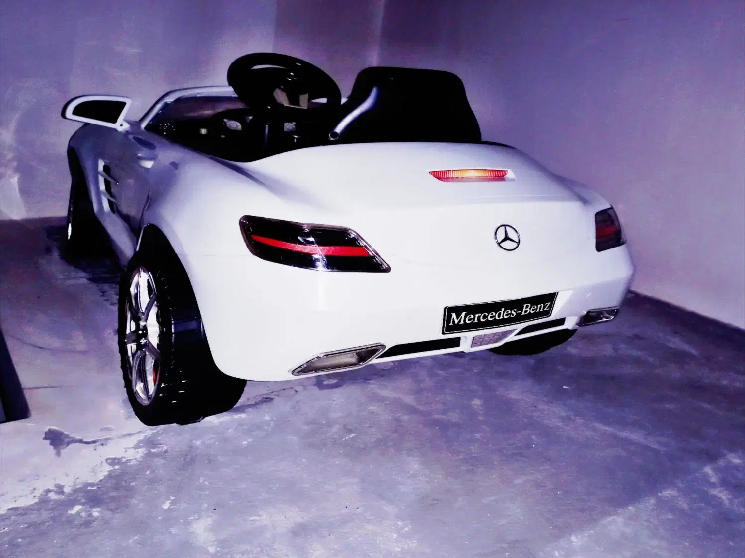 ماشین شارژی بنز  با چک و سفته بدون پیش پرداخت|اسباب‌بازی بچه|مشهد, ثامن|دیوار