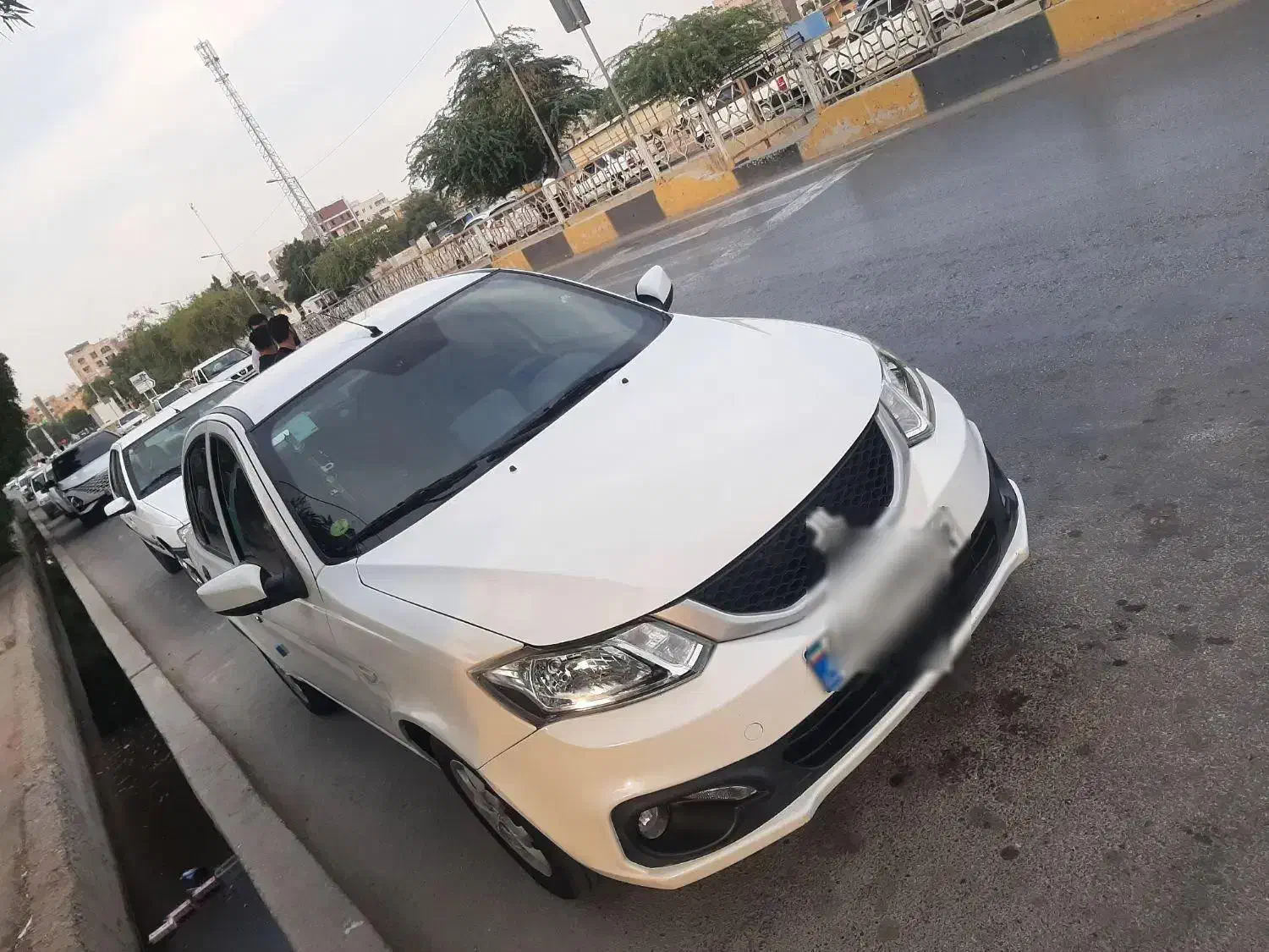 ساینا اس تک گانه بدون رنگ ضربه همراه با مانیتور|خودرو سواری و وانت|بندرعباس, |دیوار