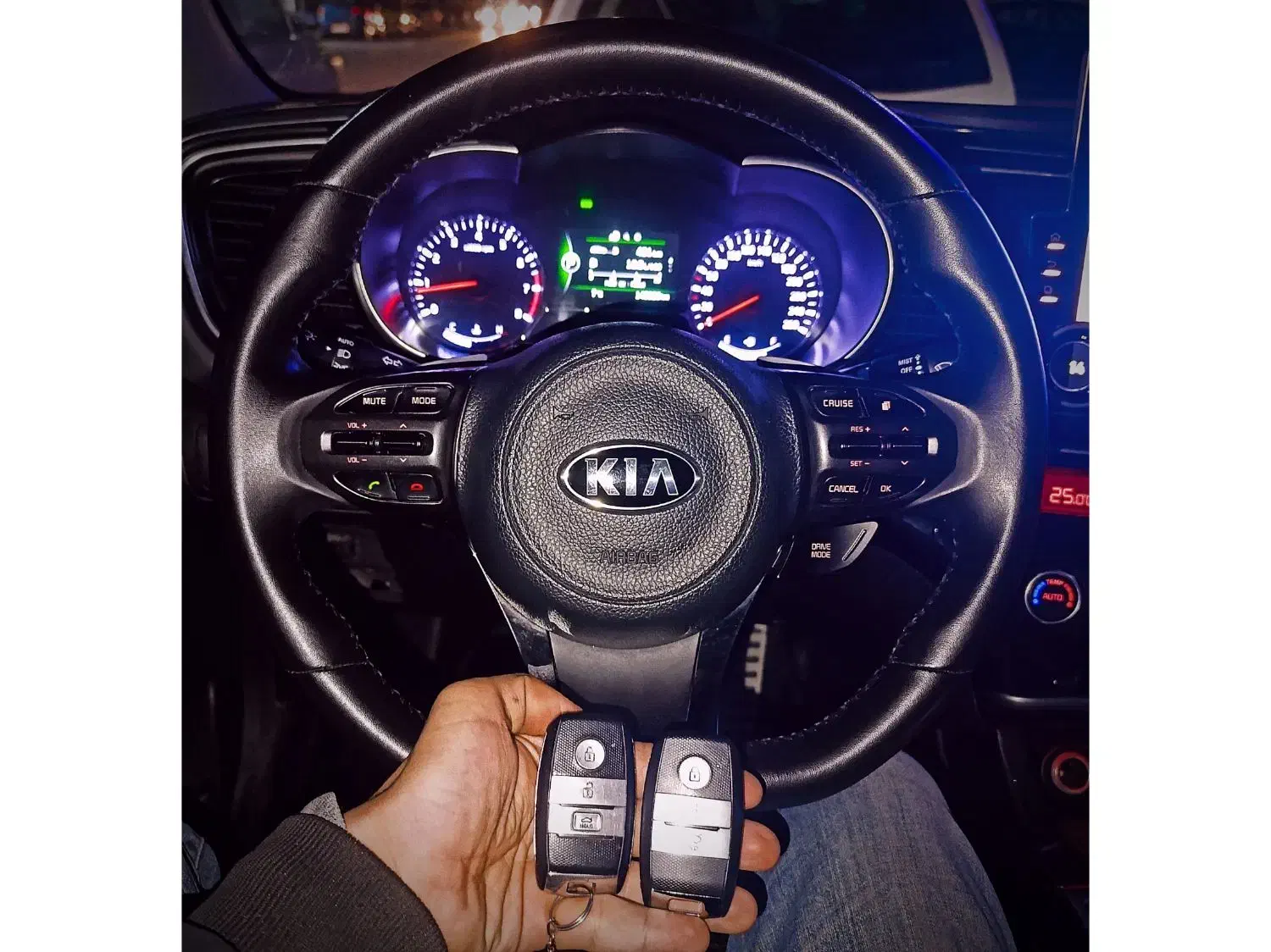 کلید سازی ریموت یدکی تمامی خودرو ها|خدمات پیشه و مهارت|مشهد, هفت تیر (آب و برق)|دیوار