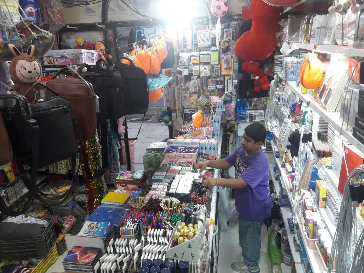 شاگرد شیفت عصر|استخدام بازاریابی و فروش|زابل, |دیوار