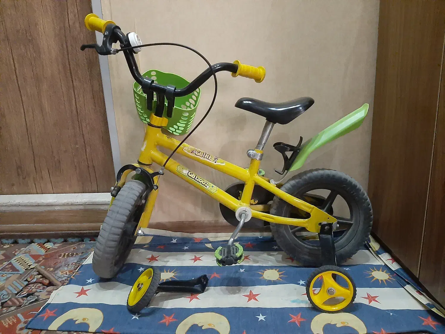 دوچرخه کودک|دوچرخه، اسکیت، اسکوتر|اندیشه, اندیشه فاز ۳|دیوار