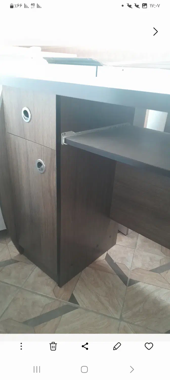 کامپیوتر در حد نو با کشو و جای کیبورد کشویی|میز تحریر و کامپیوتر|تاکستان, |دیوار